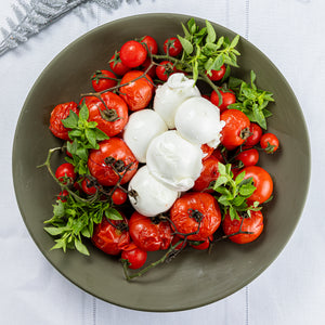 Salada Caprese Especial Montada na Travessa