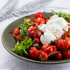 Salada Caprese Especial Montada na Travessa