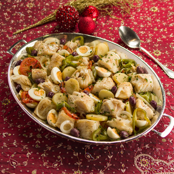 Bacalhoada Tradicional (Tomate- Cebola- Batata- Ovo- Azeitona e Alho Frito)