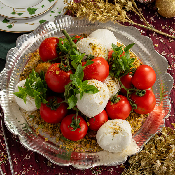 Salada Caprese Especial Montada na Travessa