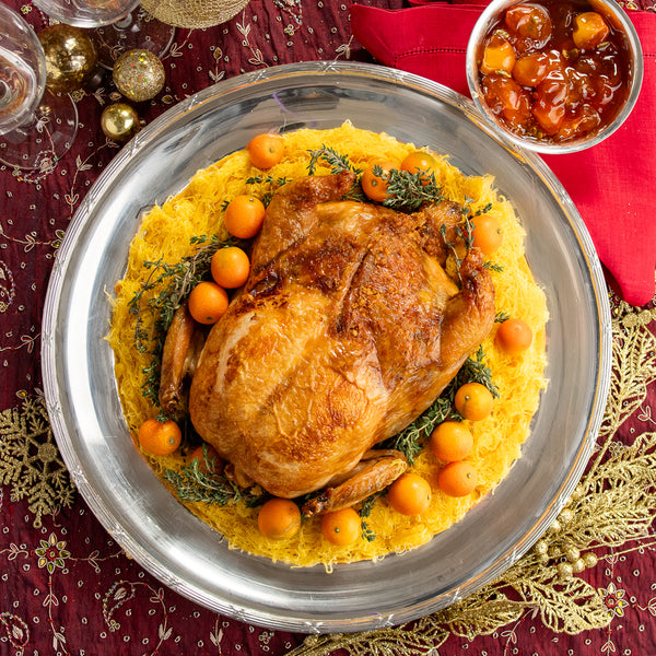 Frango Desossado Recheado com Farofa Nuts Spicy, Fios de Ovos e Compota de Kinkan