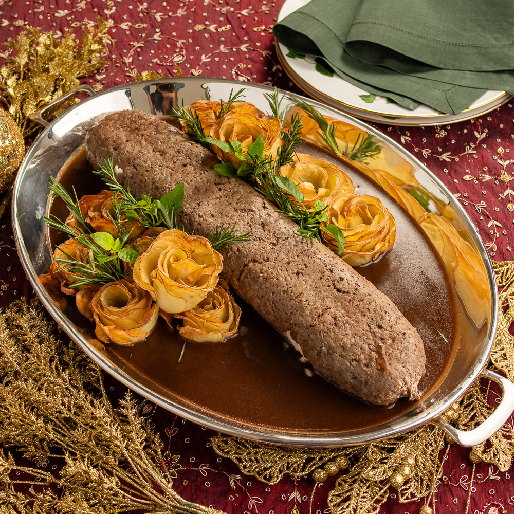 Rocambole de Cordeiro com Queijo e Molho Roti e Hortelã