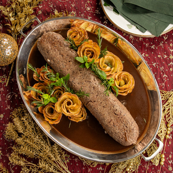 Rocambole de Cordeiro com Queijo e Molho Roti e Hortelã