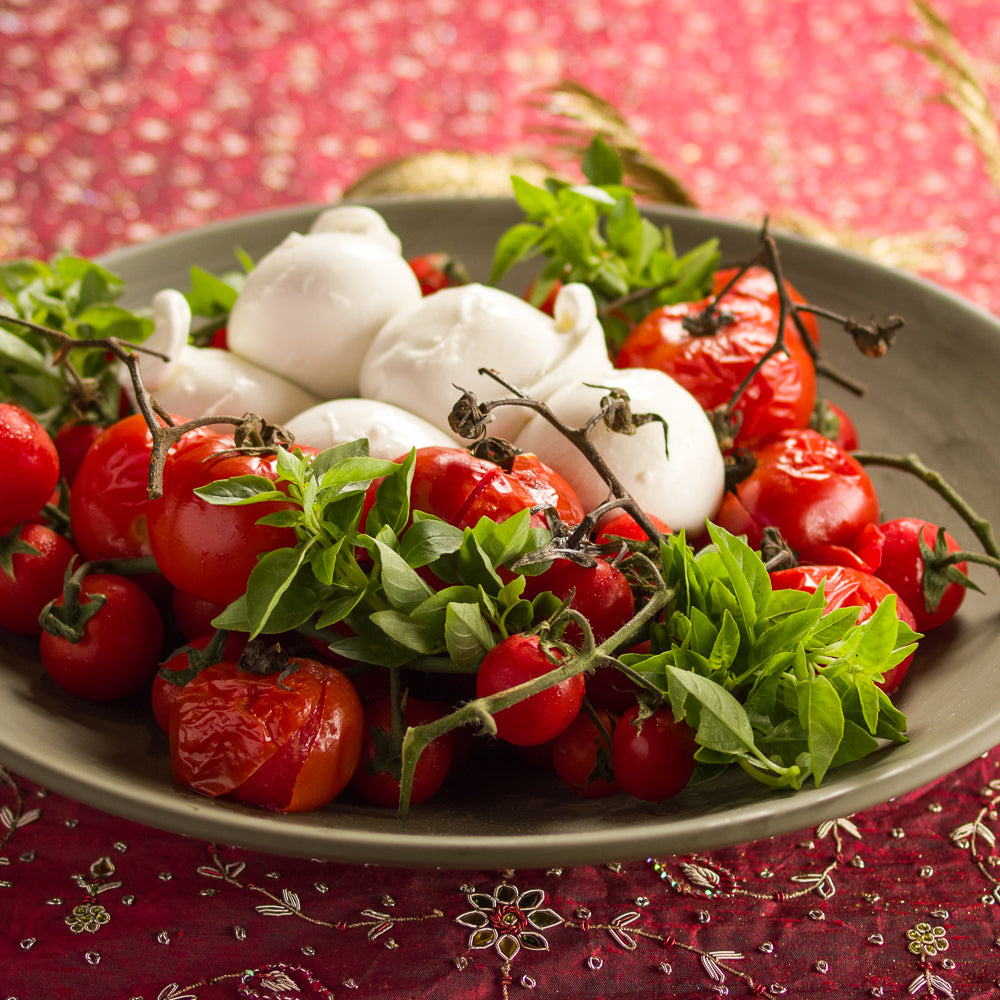 Salada Caprese Especial Montada na Travessa