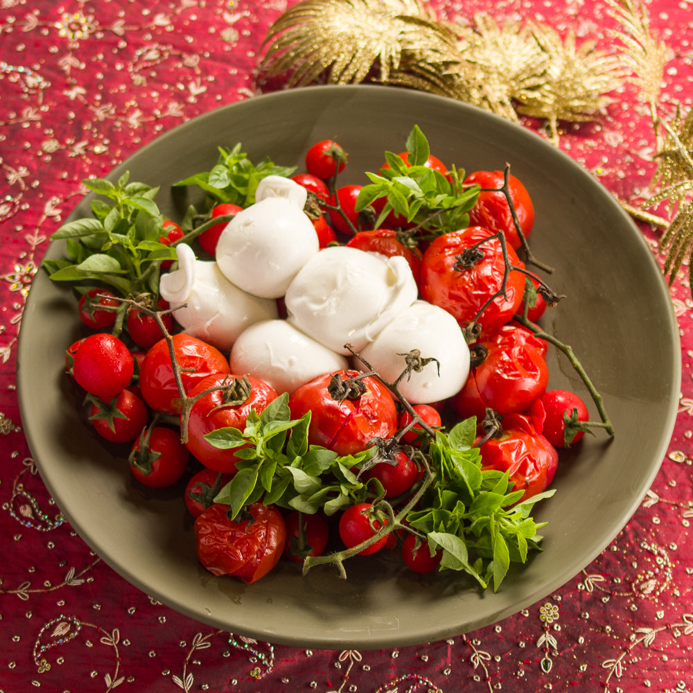 Salada Caprese Especial Montada na Travessa