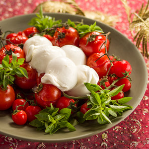 Salada Caprese Especial Montada na Travessa