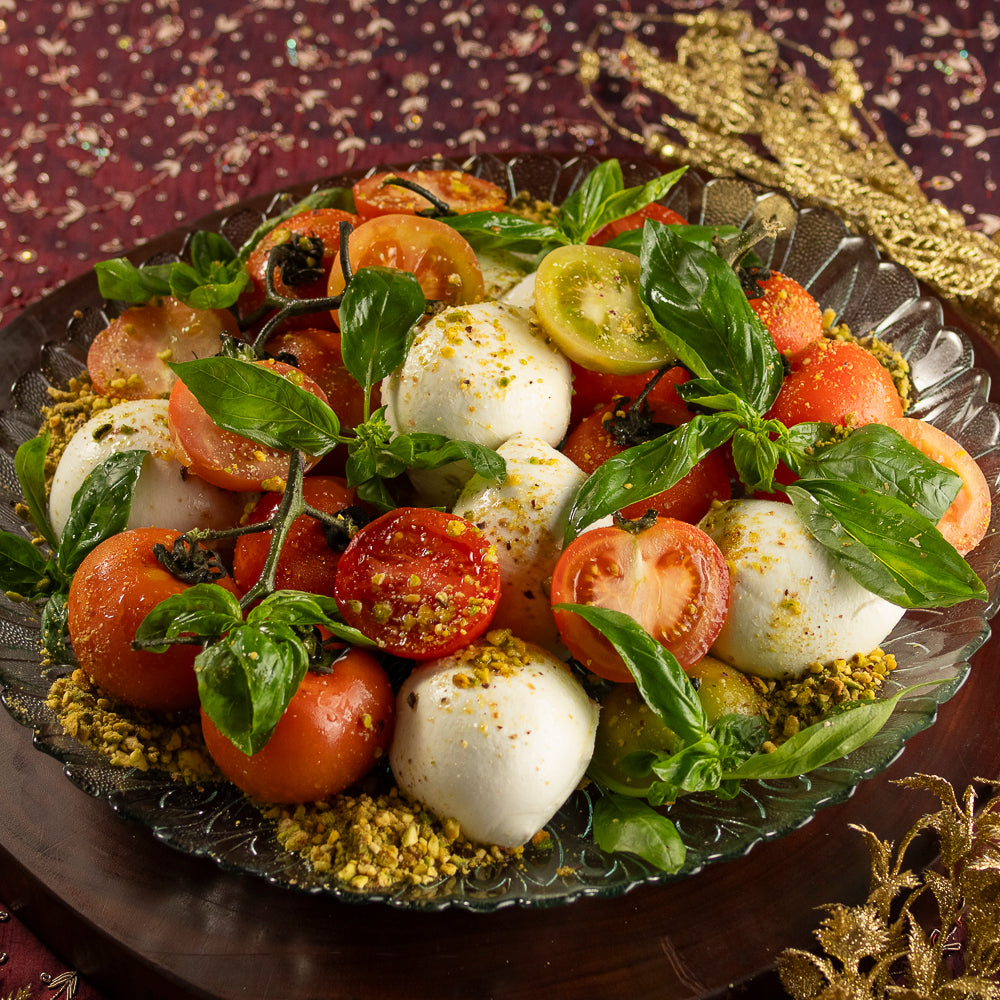 Salada Caprese Especial Montada na Travessa