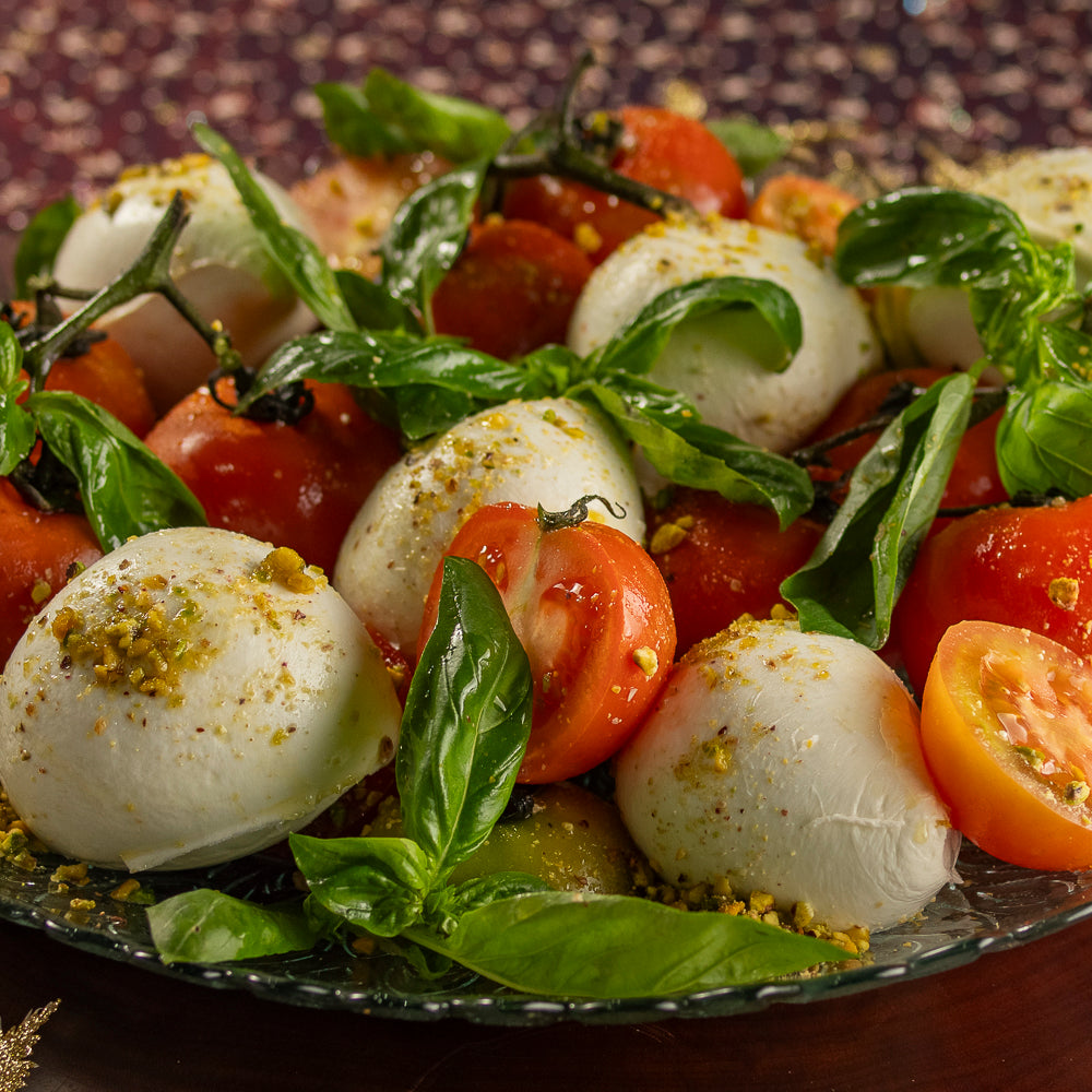 Salada Caprese Especial Montada na Travessa