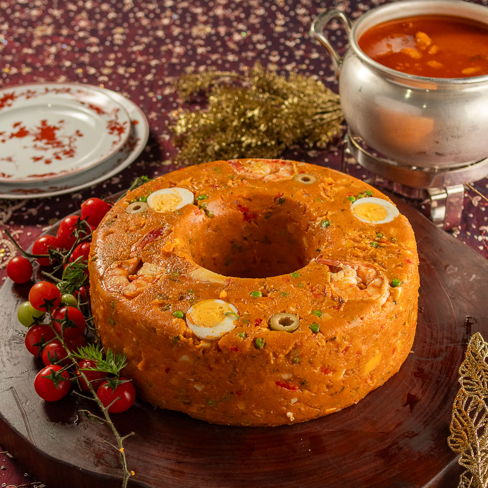 Cuscuz de Camarão com Molho de Tomates Frescos