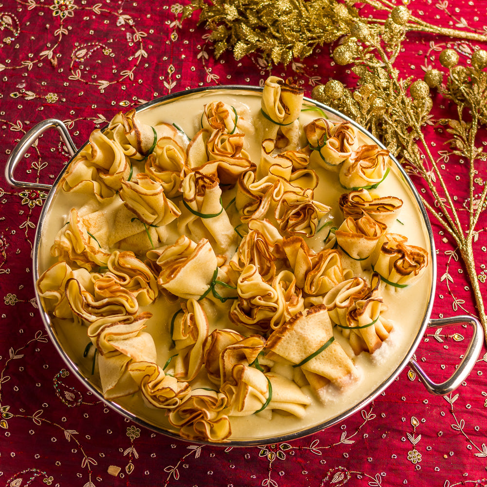 Trouxinha de Queijo Brie com Molho Cremoso de Parmesão