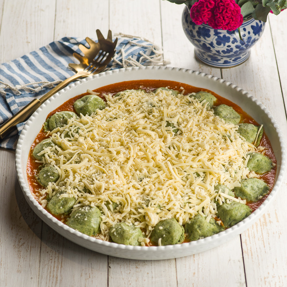 Ravioli de Mussarela de Búfala ao Molho de Tomate Fresco e Manjericão