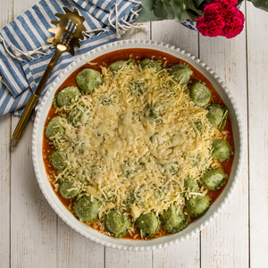 Ravioli de Mussarela de Búfala ao Molho de Tomate Fresco e Manjericão