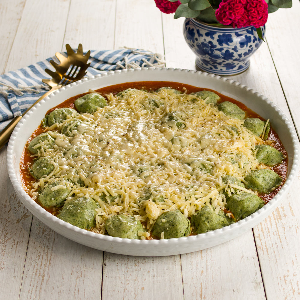 Ravioli de Mussarela de Búfala ao Molho de Tomate Fresco e Manjericão